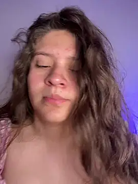 Emilyybennet  online show from July 2, 2026, 3:23 am