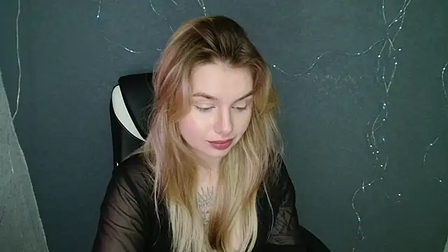 AngelicaHollywood online show from November 21, 2025, 9:14 pm