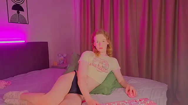 Olivia-Pink online show from June 14, 2026, 9:27 pm