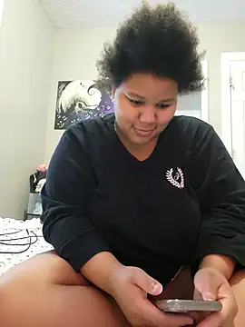 chocolate bella online show from January 18, 2026, 3:37 pm