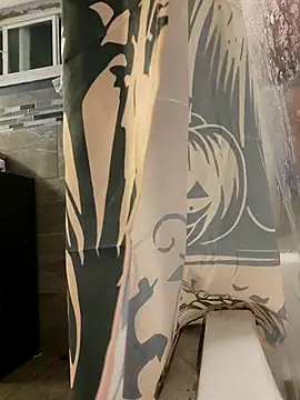 chocolate bella online show from November 4, 2025, 11:30 pm