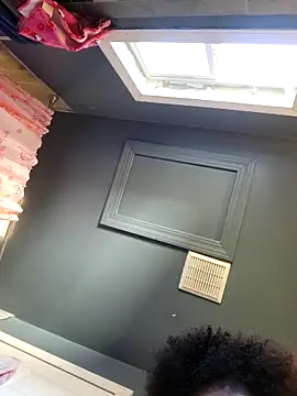 chocolate bella online show from March 2, 2026, 2:24 pm