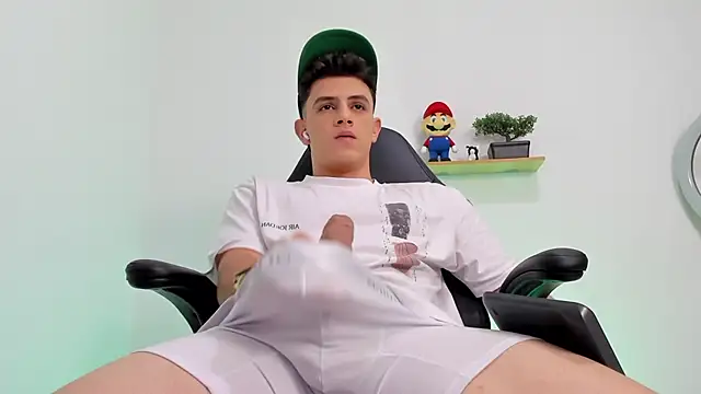 Mikecooper online show from October 17, 2025, 2:37 am