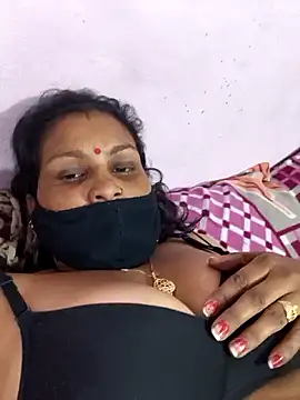 Love-pari077 online show from February 21, 2026, 3:47 pm