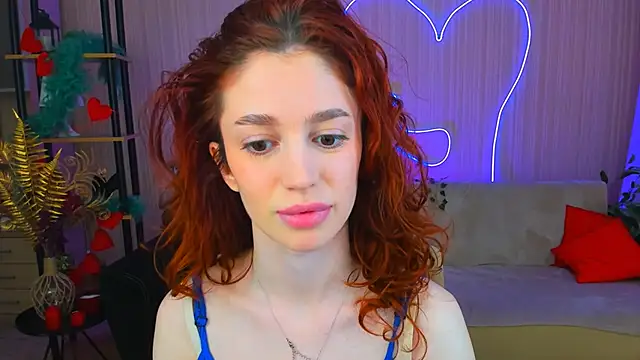 ChristinaConteeree online show from May 28, 2026, 11:16 am