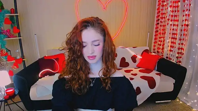 ChristinaConteeree online show from February 10, 2026, 6:29 pm