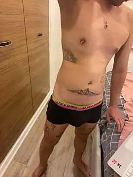 darkdecide online show from October 31, 2025, 6:37 pm