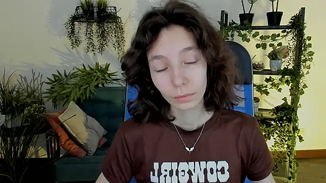 EmmanuellBrown online show from February 1, 2026, 4:11 am