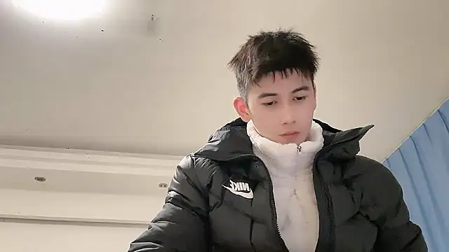 xiaojie2563 online show from January 7, 2026, 3:39 pm