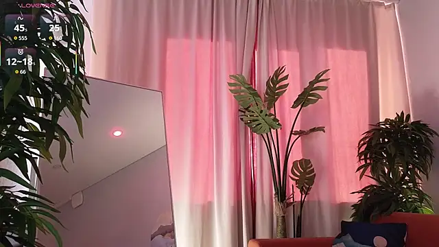 Snapshot of AliciaMellow chatting on September 14, 2025, 3:07 am AliciaMellow online show from September 14, 2025, 3:07 am