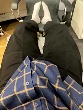 Snapshot of Yammy_AssHole chatting on October 19, 2025, 7:27 pm Yammy AssHole online show from October 19, 2025, 7:27 pm