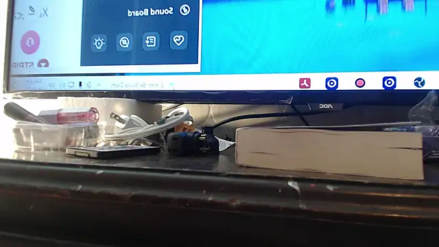 lola foox online show from October 24, 2025, 10:47 am