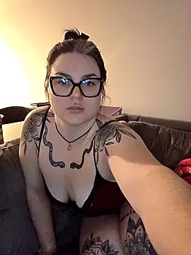 Snapshot of yourr_onlyy1 chatting on November 16, 2025, 11:30 pm yourr onlyy1 online show from November 16, 2025, 11:30 pm