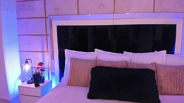 GretaVelvet online show from February 9, 2026, 7:34 pm