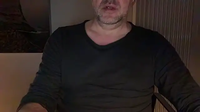 Snapshot of german9inch chatting on March 3, 2025, 10:10 pm german9inch online show from March 3, 2025, 10:10 pm