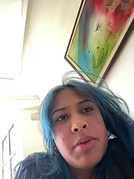 lynn9000 online show from May 18, 2026, 6:12 pm