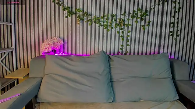 Snapshot of Michele_Greenn chatting on February 2, 2026, 1:04 am Michele Greenn online show from February 2, 2026, 1:04 am