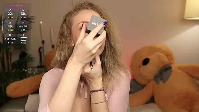 NovaHollisx online show from January 11, 2026, 4:41 am