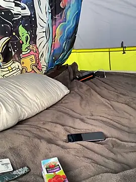 Snapshot of BIGxRED chatting on October 30, 2025, 4:15 pm BIGxRED online show from October 30, 2025, 4:15 pm