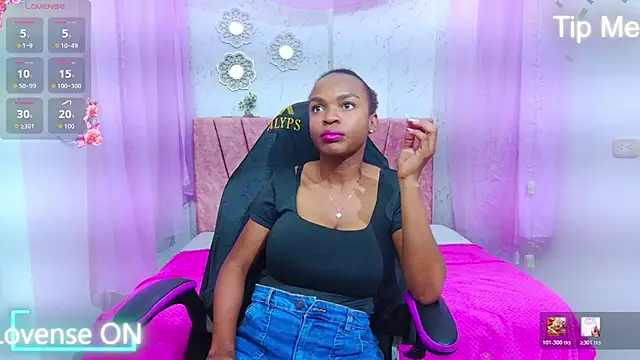 mia  thomson  online show from April 6, 2026, 2:40 am