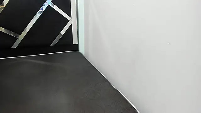 iisabella noa online show from September 16, 2025, 12:39 pm