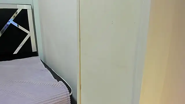 iisabella noa online show from September 27, 2025, 1:06 pm