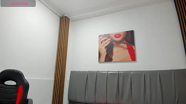 iisabella noa online show from July 25, 2026, 2:23 pm