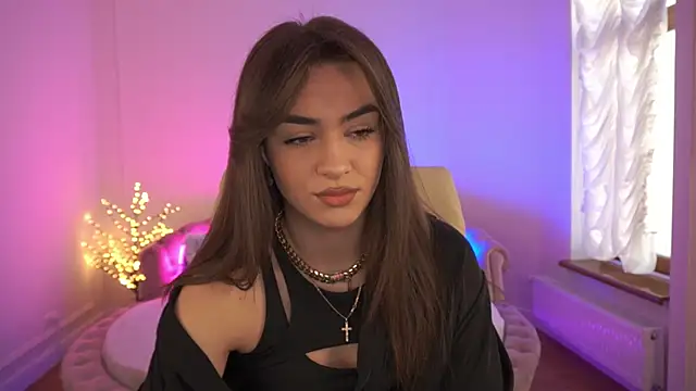 EricaSin online show from April 14, 2026, 5:56 am