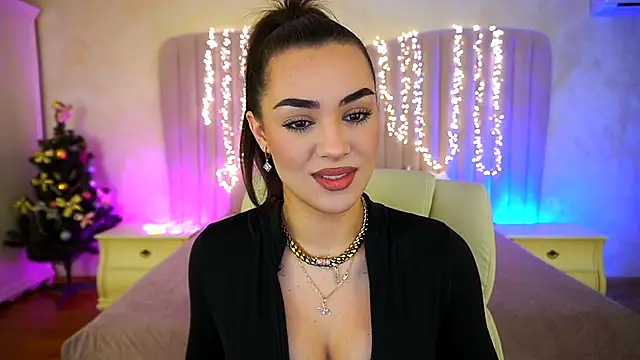 EricaSin online show from December 18, 2025, 7:35 am