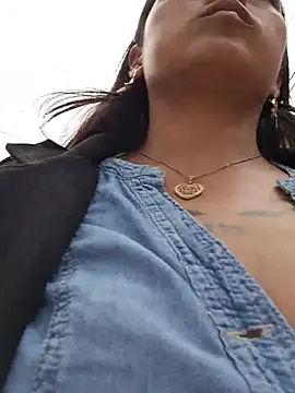 LunaHot 777 online show from November 25, 2025, 8:09 pm