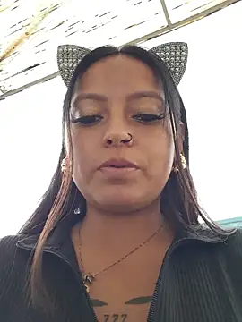 LunaHot 777 online show from November 13, 2025, 6:12 pm