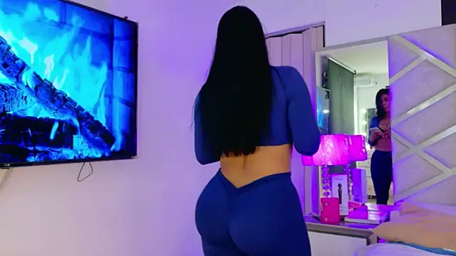 RoseMariee  online show from July 28, 2026, 4:42 am