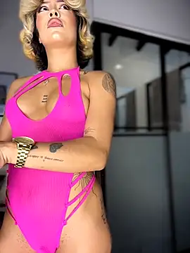 Snapshot of MystiqueXXX chatting on February 25, 2026, 1:22 pm MystiqueXXX online show from February 25, 2026, 1:22 pm