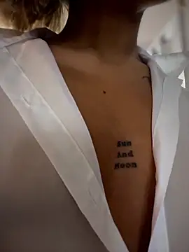 Snapshot of MystiqueXXX chatting on December 2, 2025, 1:13 pm MystiqueXXX online show from December 2, 2025, 1:13 pm