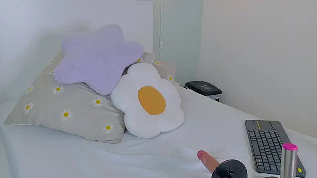 SamaGrey   online show from December 18, 2025, 11:58 am