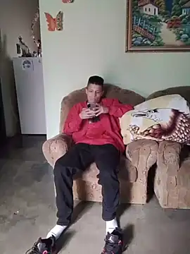 elinnki online show from February 1, 2026, 8:40 pm