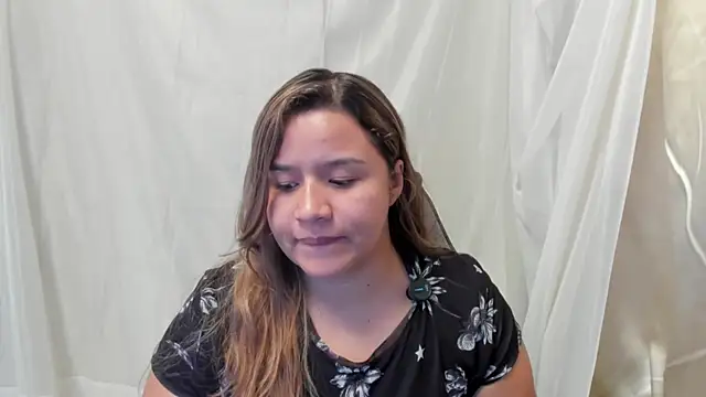 Snapshot of ElaBourn_ chatting on March 20, 2026, 2:51 pm ElaBourn online show from March 20, 2026, 2:51 pm