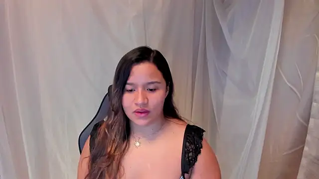 Snapshot of ElaBourn_ chatting on March 6, 2026, 2:23 pm ElaBourn online show from March 6, 2026, 2:23 pm