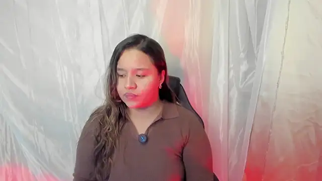 Snapshot of ElaBourn_ chatting on February 24, 2026, 12:17 pm ElaBourn online show from February 24, 2026, 12:17 pm