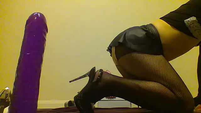 unforgettable dirty slut online show from October 12, 2025, 7:37 pm