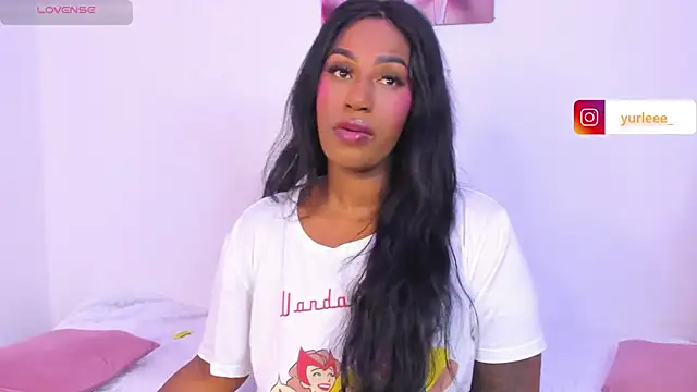 Brandy brown  online show from May 23, 2026, 11:48 pm