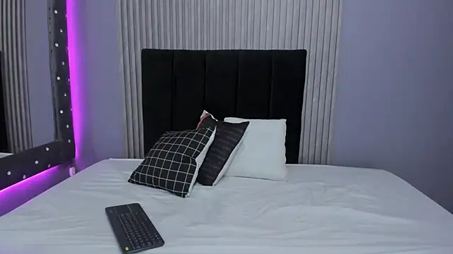 Sex samantha online show from November 29, 2025, 12:38 pm