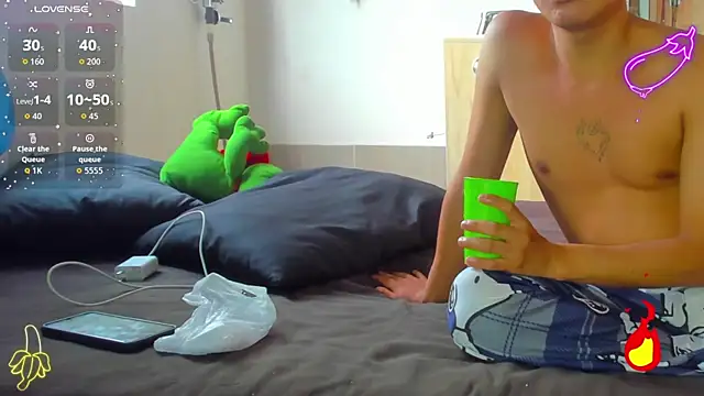 spicy adonhis online show from October 25, 2025, 7:25 pm