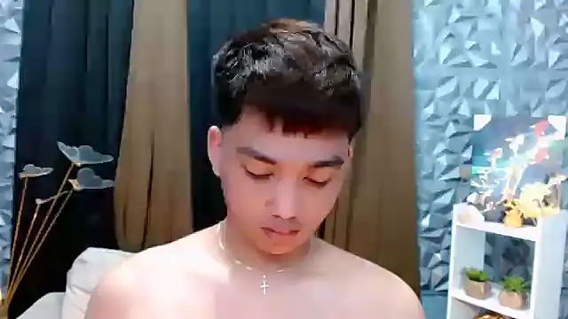 Snapshot of Mister_officer69 chatting on September 9, 2025, 1:38 am Mister officer69 online show from September 9, 2025, 1:38 am