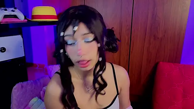 zoelight18 online show from April 19, 2026, 4:24 am