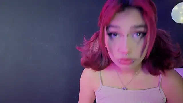 zoelight18 online show from September 12, 2025, 3:28 am