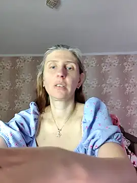 Snapshot of CandiCole chatting on June 6, 2026, 3:34 am CandiCole online show from June 6, 2026, 3:34 am