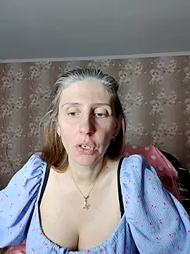 Snapshot of CandiCole chatting on June 26, 2026, 6:41 am CandiCole online show from June 26, 2026, 6:41 am