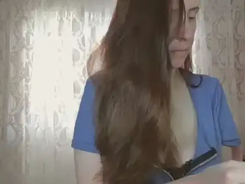 CandiCole online show from October 26, 2025, 6:03 am