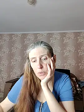 Snapshot of CandiCole chatting on July 2, 2026, 5:57 am CandiCole online show from July 2, 2026, 5:57 am